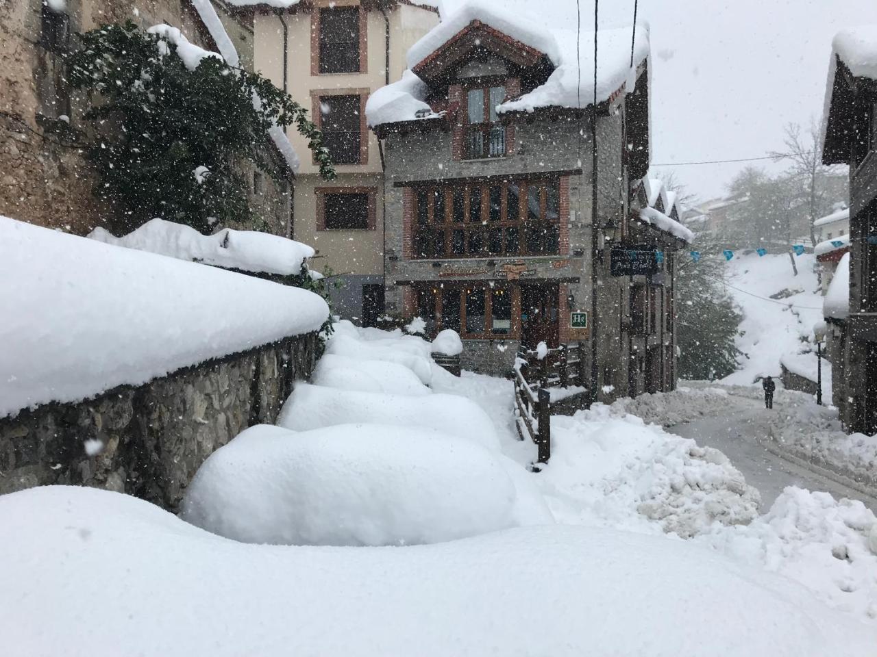 Hotel Rural Pena Castil Sotres Bagian luar foto