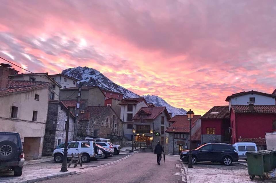 Hotel Rural Pena Castil Sotres Bagian luar foto